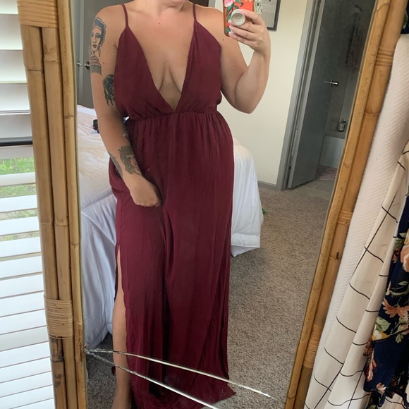 Tobi Dresses & Skirts - Deep V maxi dress
